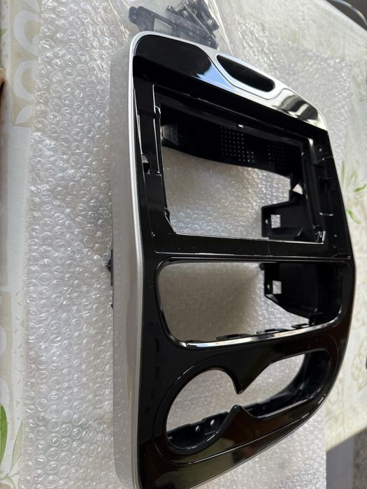 Consola/moldura central clio 4