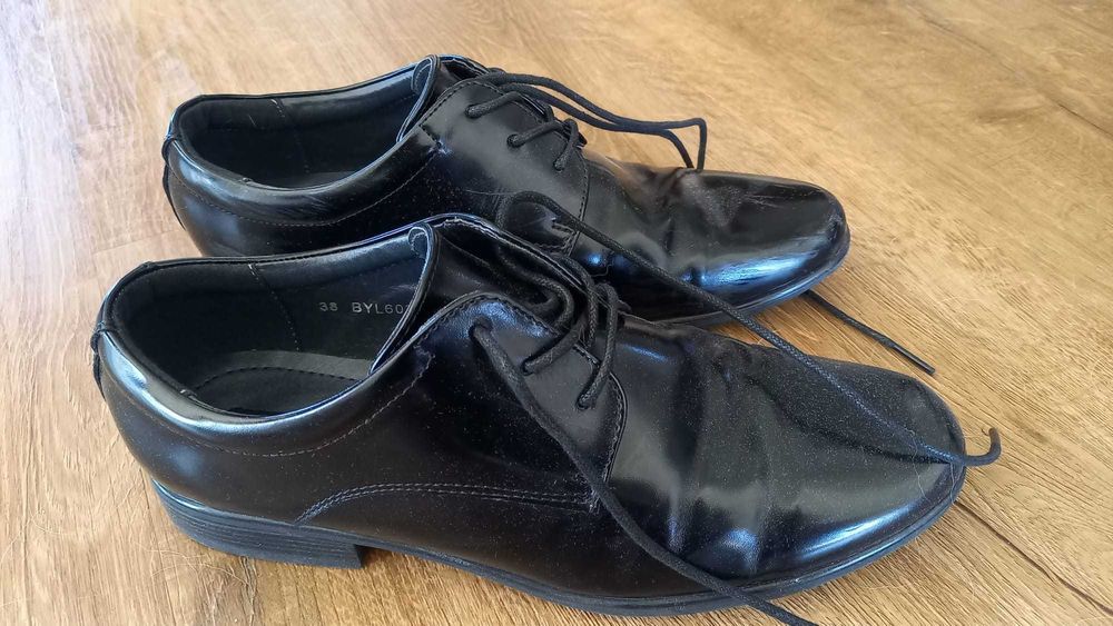 Buty OTTIMO r38 czarne