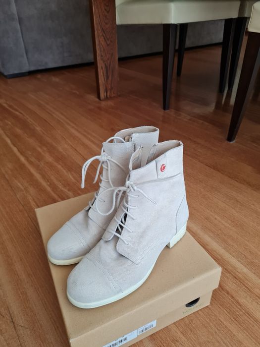 Botins em pele da Nobrand