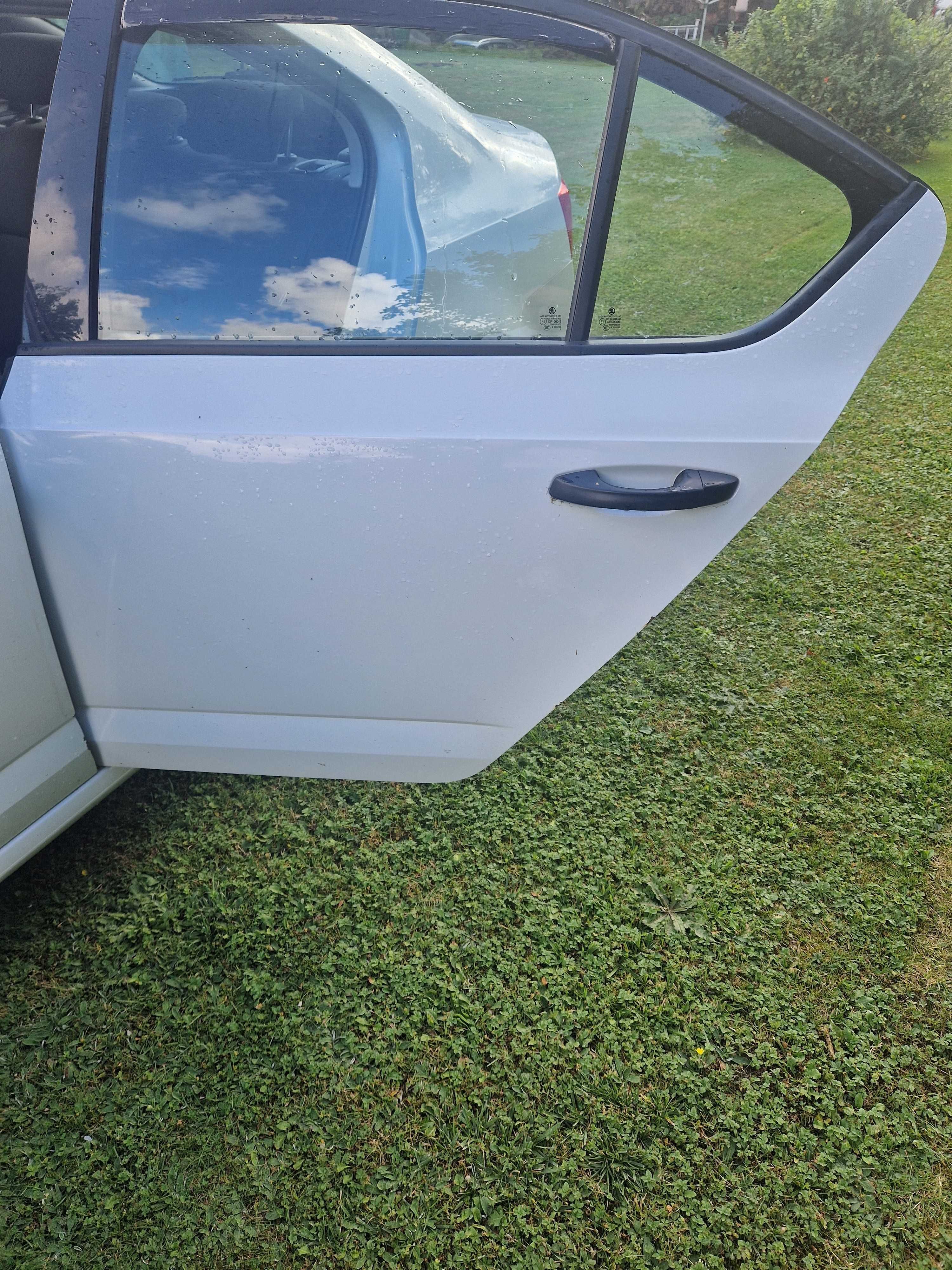 Skoda Octavia 3 III la7w części pas przedni chłodnice LS9R ćwiartka dr