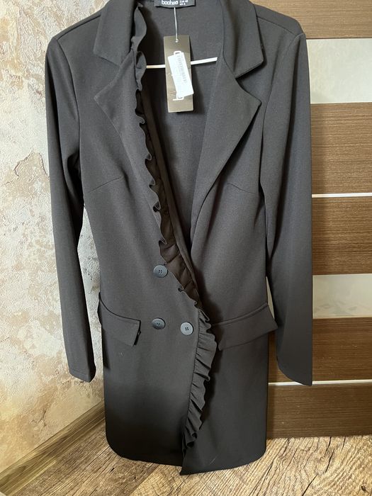 Чорна сукня підчак