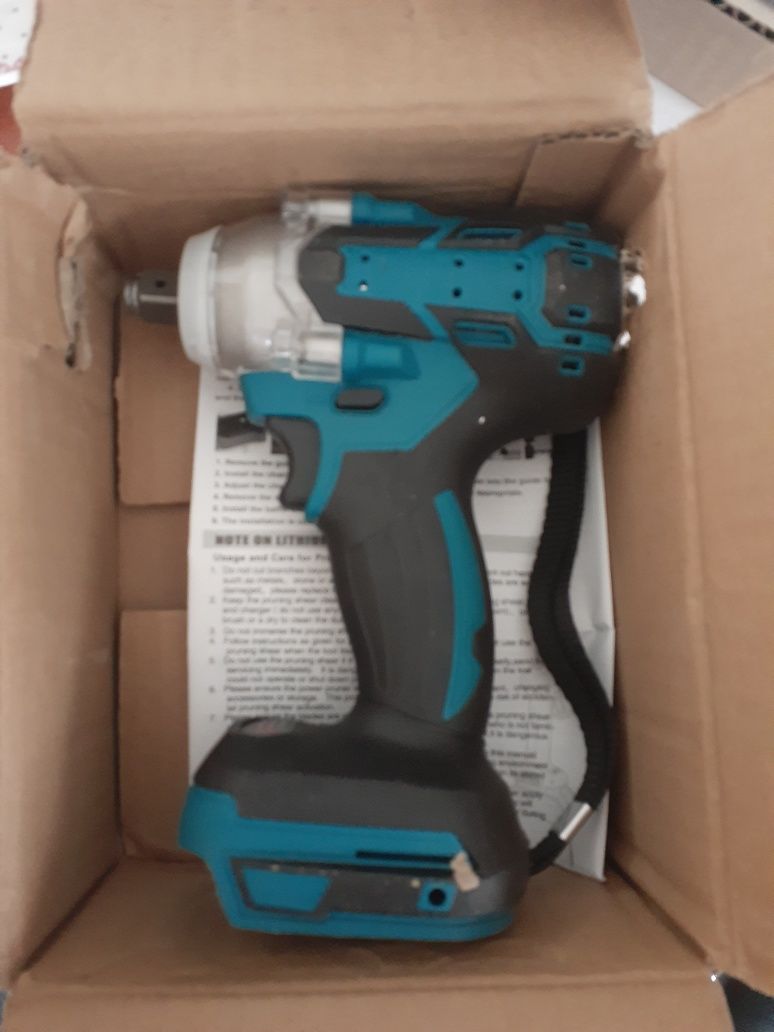 Импакт шуруповерт гайковерт безщеточний Makita 285