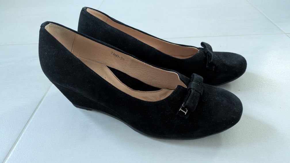 Buty na koturnie wiosenno - jesienne
