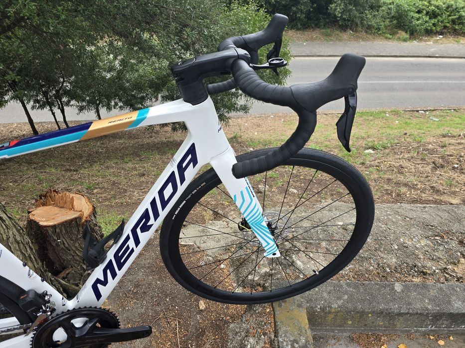 Merida reacto 6000 com rodas vision carbono