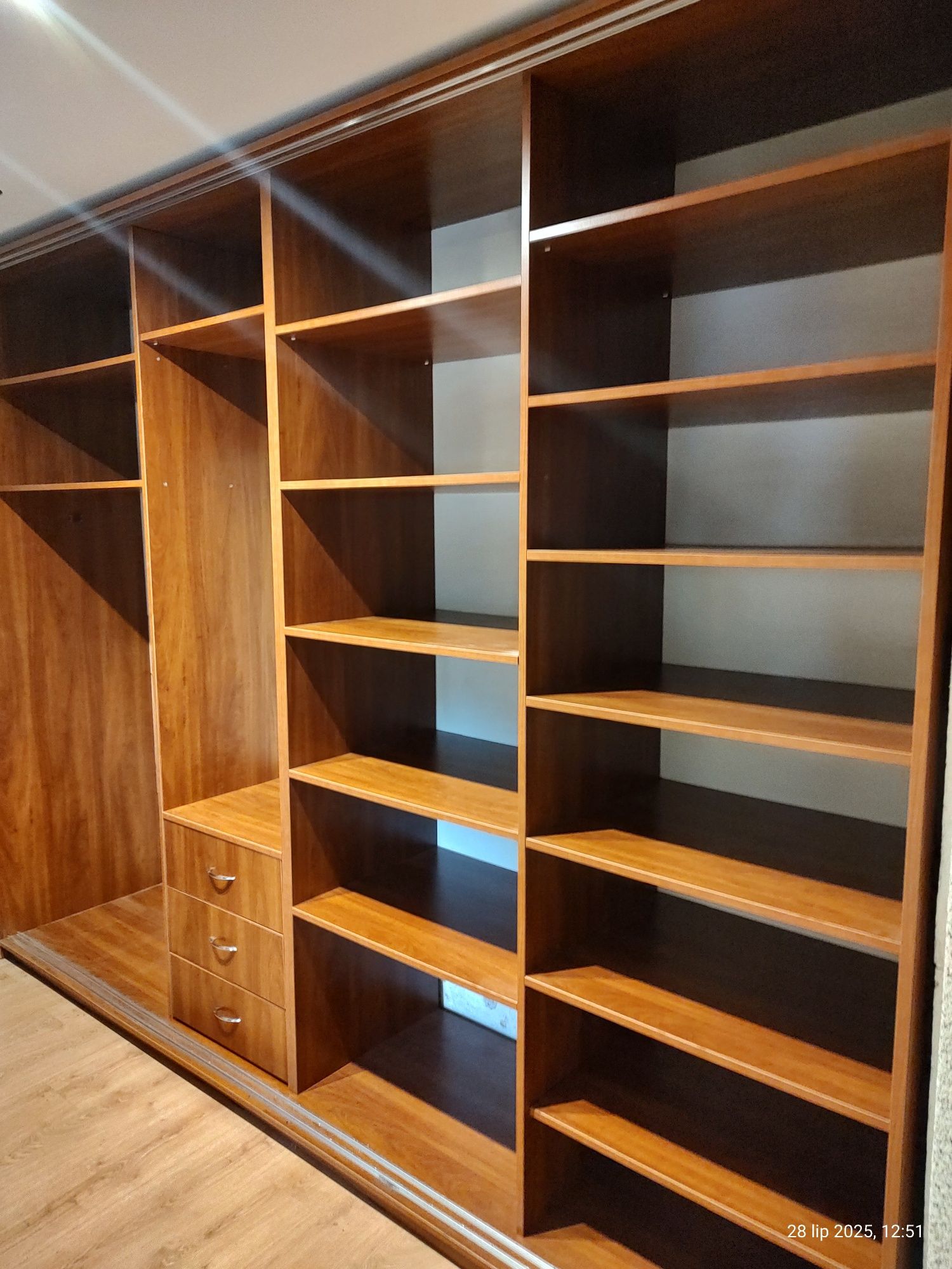 Szafa przesuwna 303,5x238x65,5