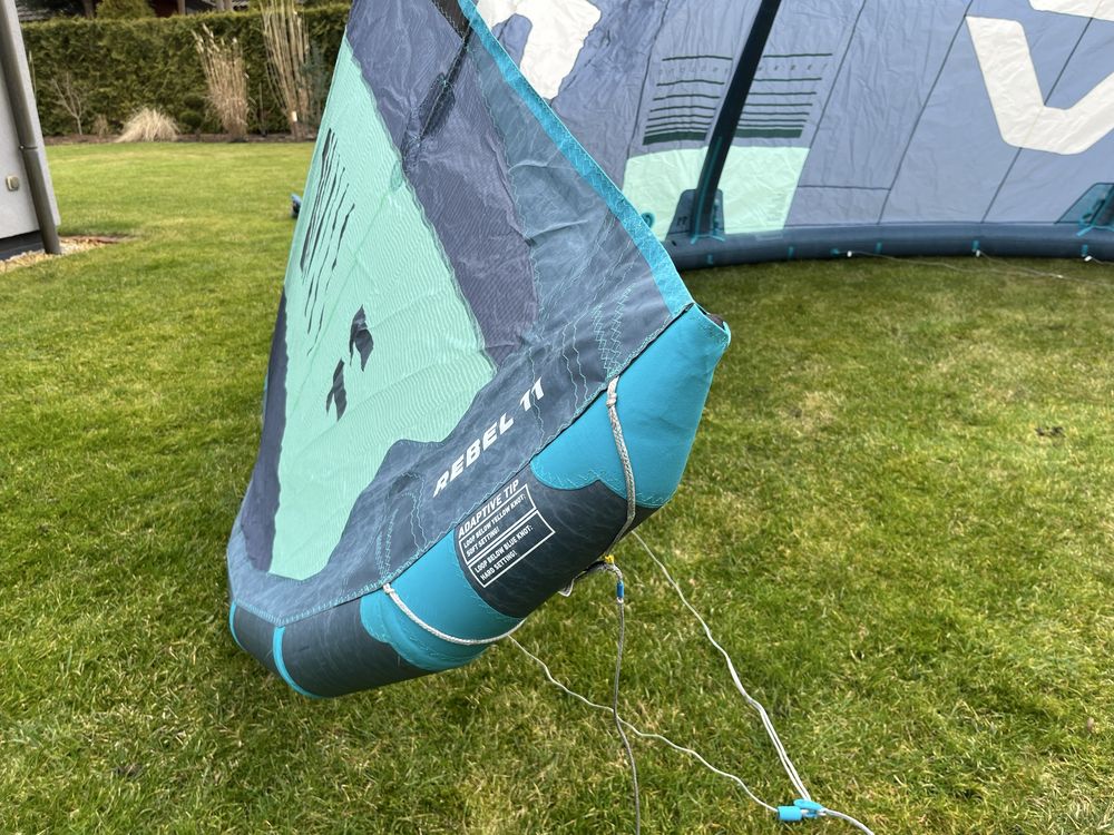 Zestaw kite Duotone Rebel 11m2 2021 + Duotone click bar 2021