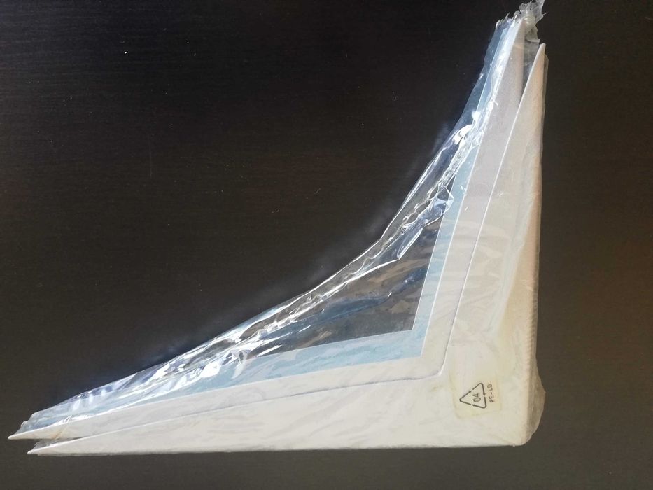 Suporte metálico para prateleira