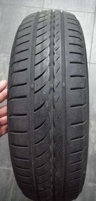 PNEU CInturatto P1 145 65 R15 ESQ.