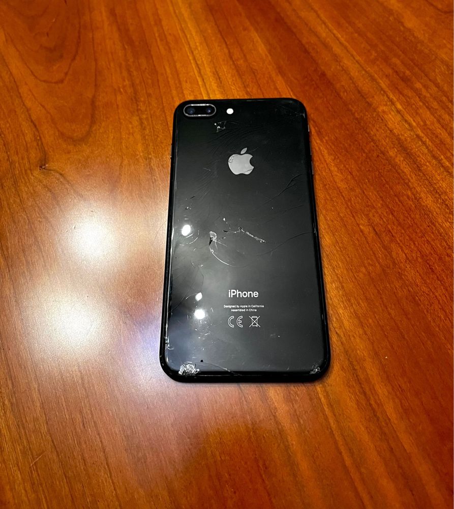 iPhone 8 plus desbloqueado