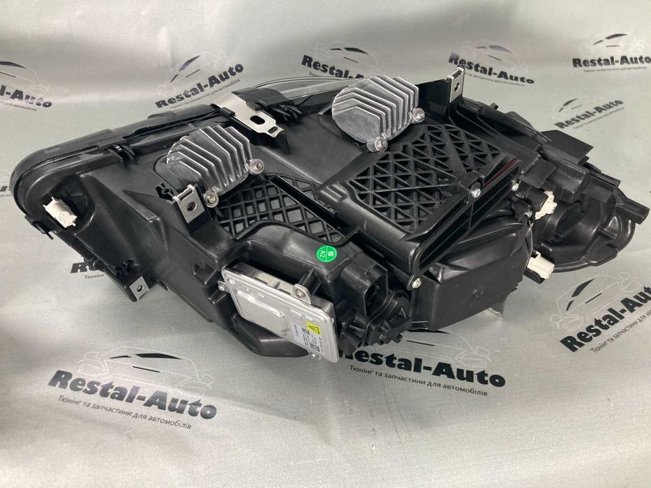 Фары (Xenon Adaptive) комплектные на BMW 5 Series F10/F11 14-17г.