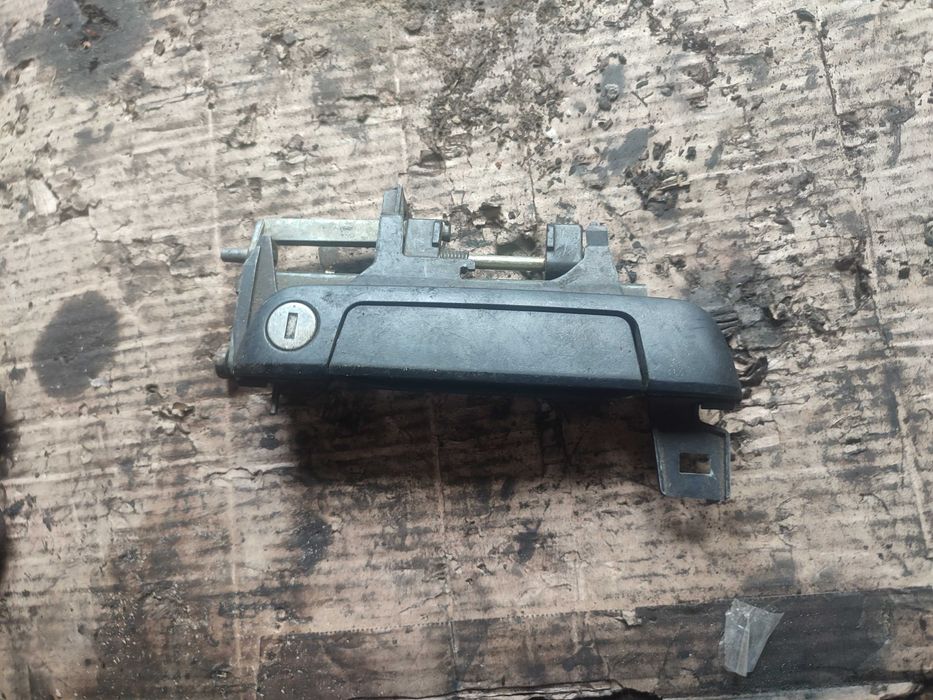 Ручка права передня BMW E34