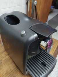 Máquina de café delta Q Cosme cápsulas