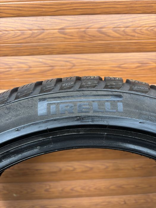 225/45/18 Pirelli 2 opony zimowe 2021r
