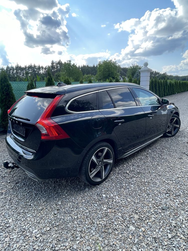 Volvo V 60 D6 Plug in hybryd AWD, bi-xenon/skora/alu/nawi/radar/kamery