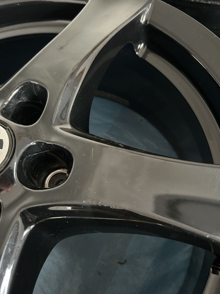 412 Felgi Aluminiowe Volkswagen Golf IV VW Polo R 17 5x100 Czarne