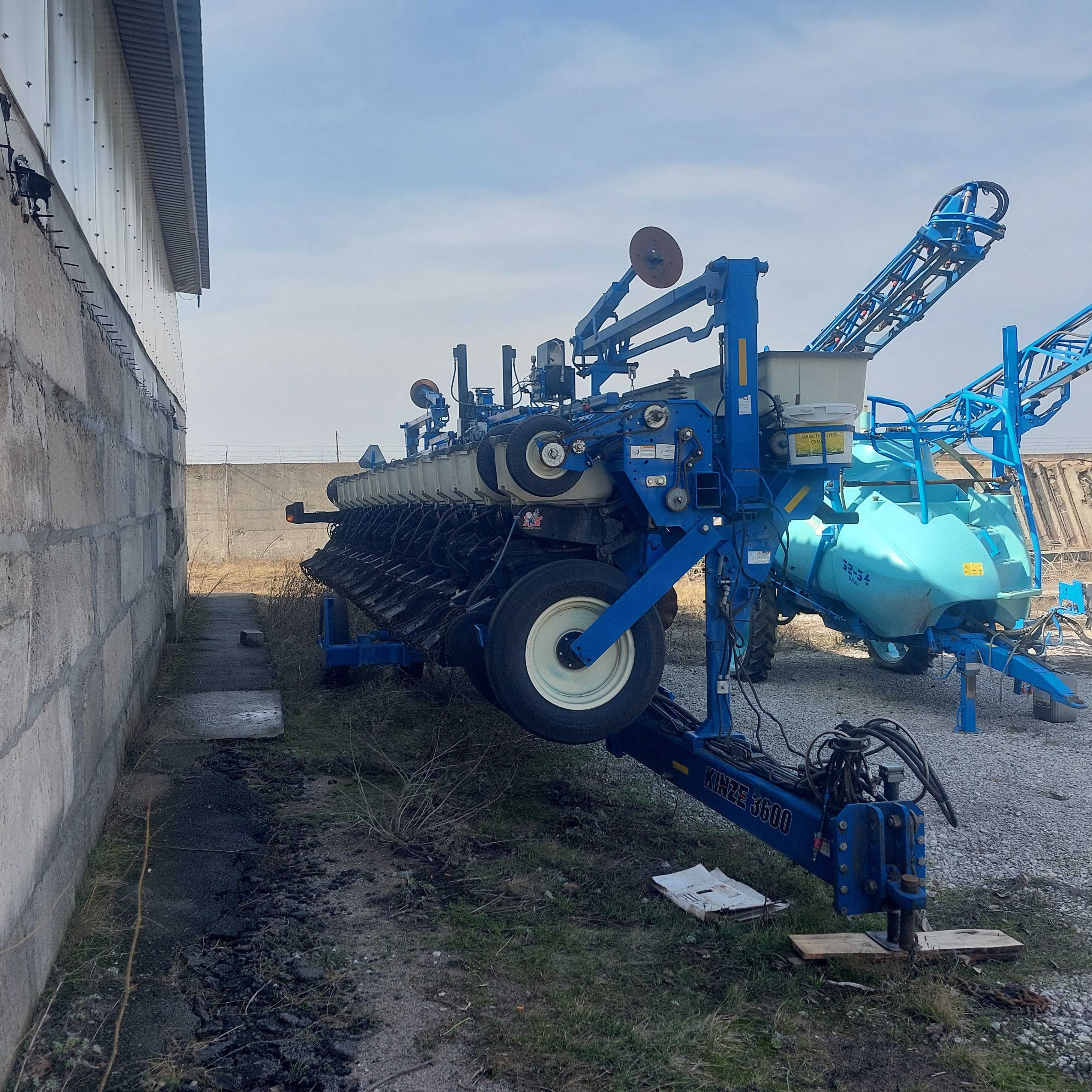 Сівалка сеялка Kinze 3600 2013р з рідкими  та сухими добривами