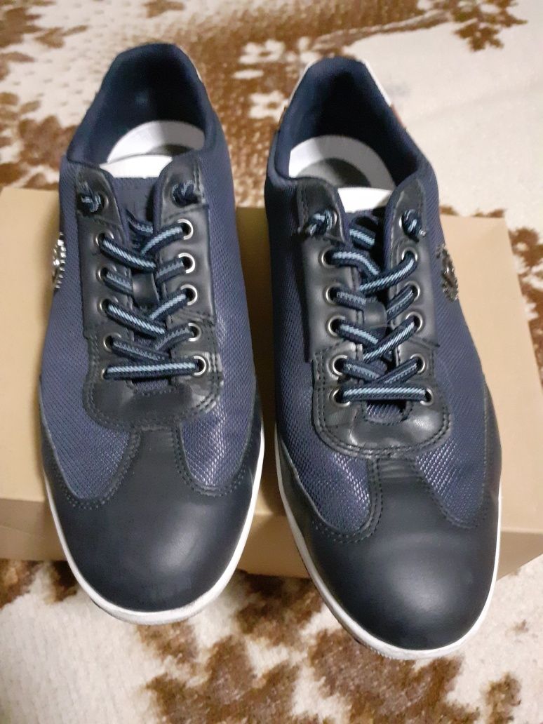 Buty bugatti rozmiar 42 uzywane w bardzo dobrym stanie