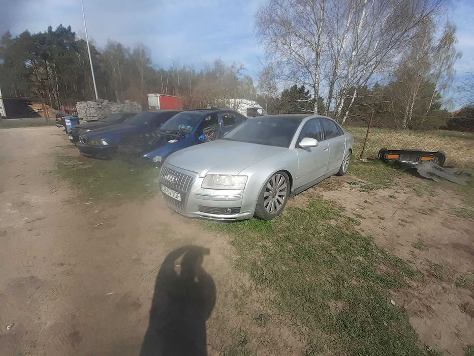 AUDI A8 D3 - Uszkodzona