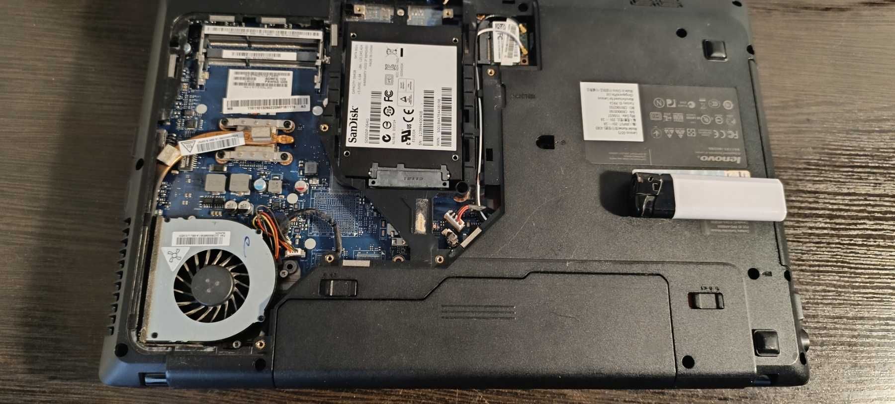 Ноутбук Lenovo G575 (запчастини,розборка)
