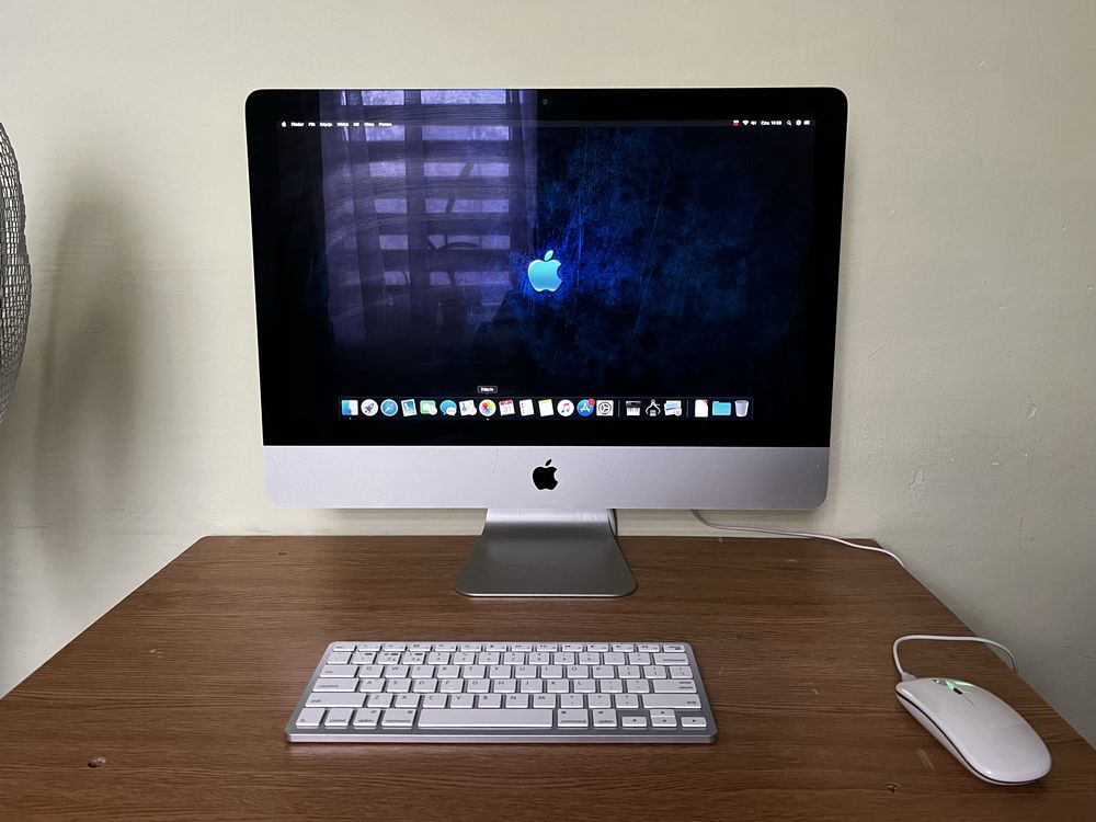 iMac (komputer typu All-in-One).