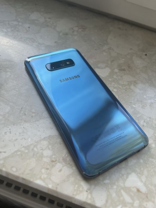 Smartfon Samsung s10e
