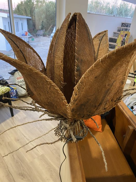 Candeeiro em forma de flor