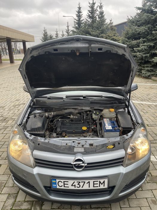Opel Astra 2004 год 1.4 бензин