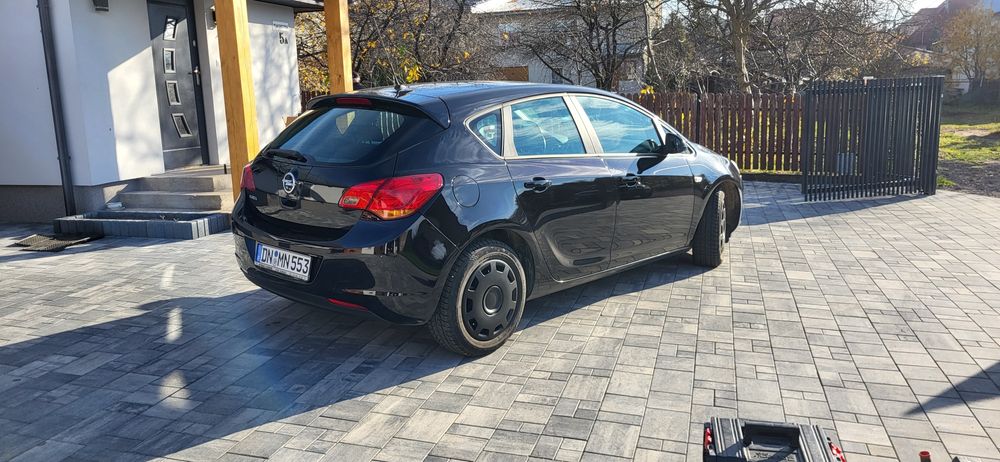 Opel astra 1.6 benzyna