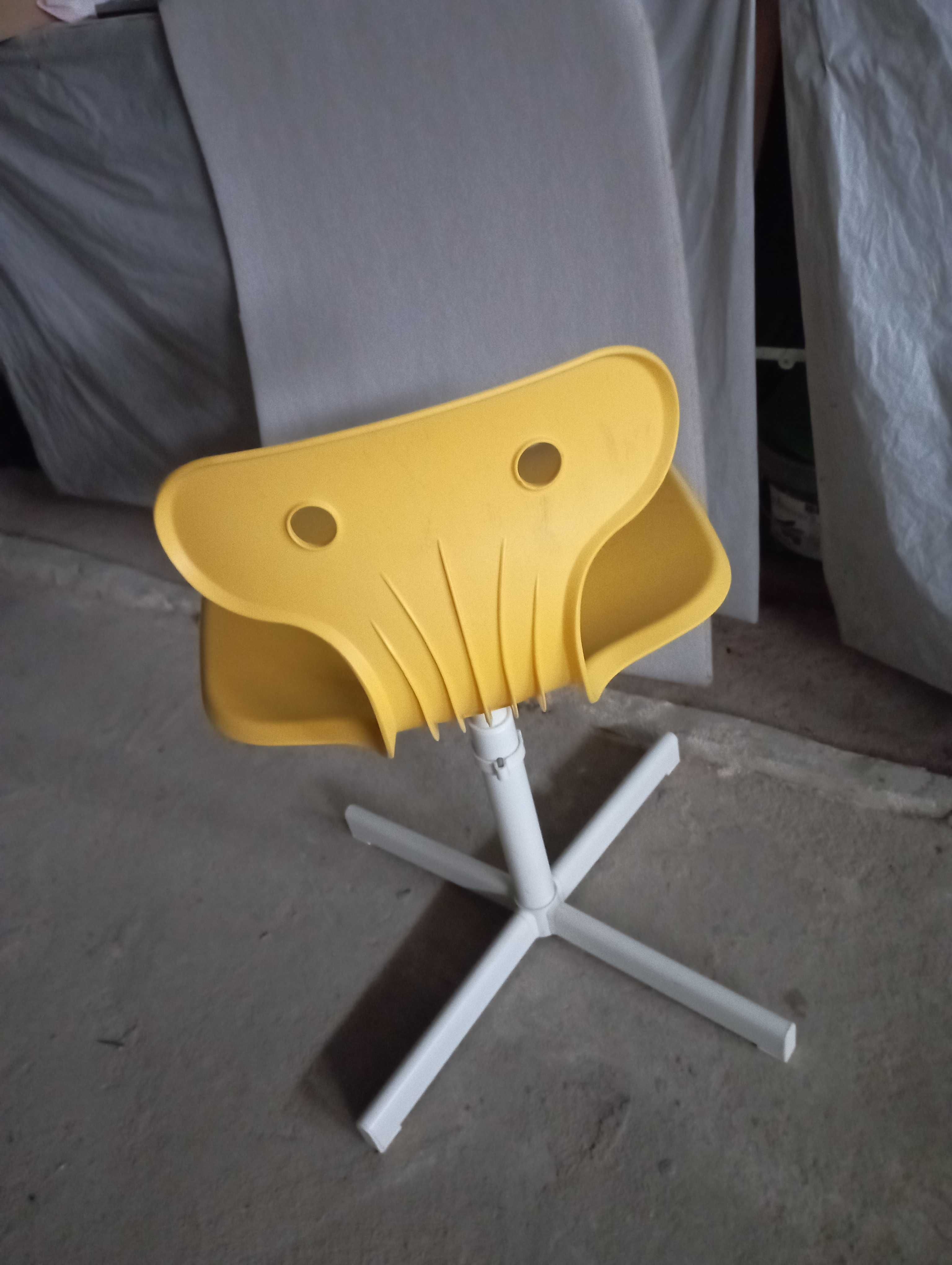 Cadeira usada para mesa de estudo
