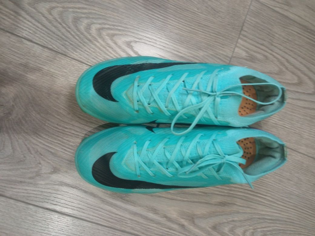 Сороконіжки Nike Air Zoom Mercurial Vapor 15
