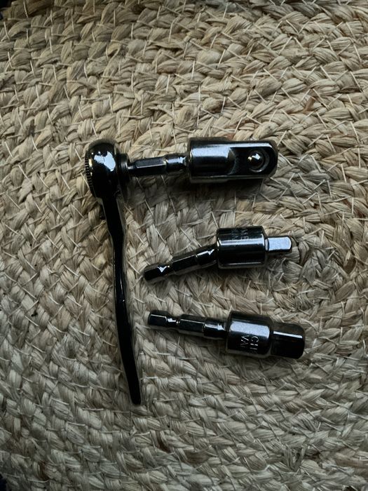 НаборІнструментів 4штВороток трещотка карданчикиПодовжувачі1/4 3/8 1/2