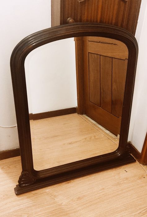 Espelho vintage de madeira