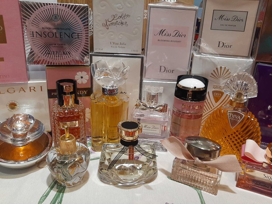 Парфуми Valentino Bvlgari  Prada Oscar De La Renta Ungaro Lolita