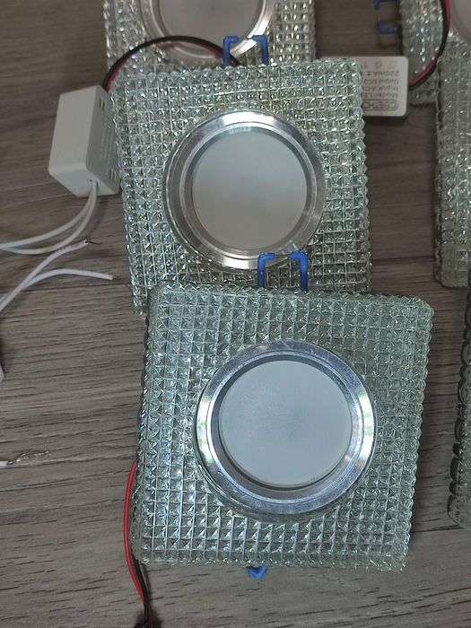 Точечные светильники б/у