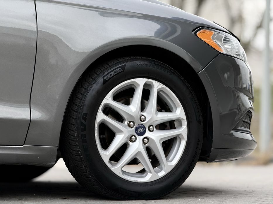 Ford Fusion! Отличное состояние.