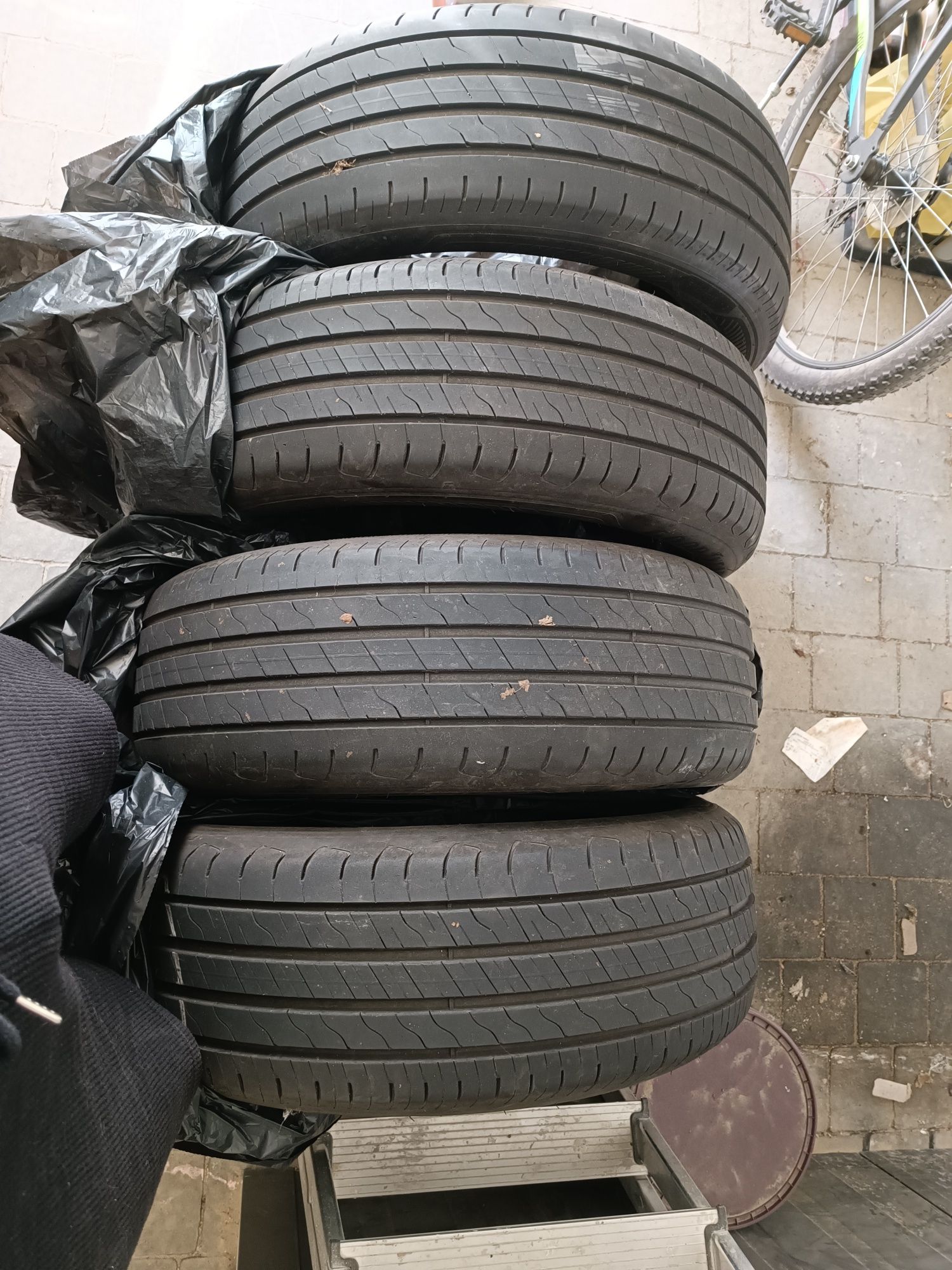 Opony letnie Goodyear suv 225/55/19r