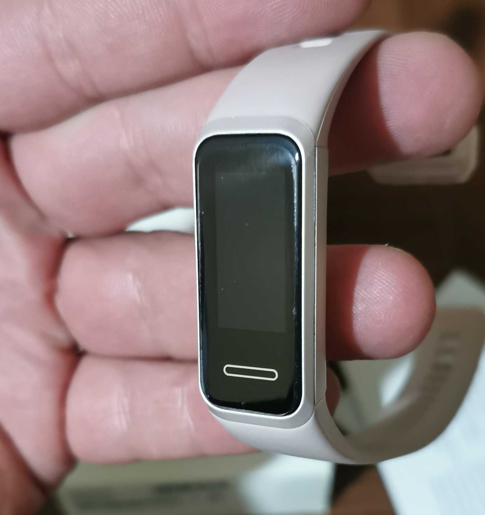 Smartwatch sportowy Huawei Band 4 model ADS-B29 Sakura Pink