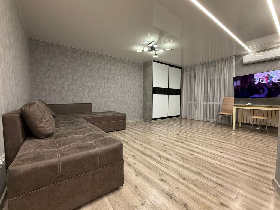 Сдам в аренду отличную 1к квартиру на Бугском бульваре.