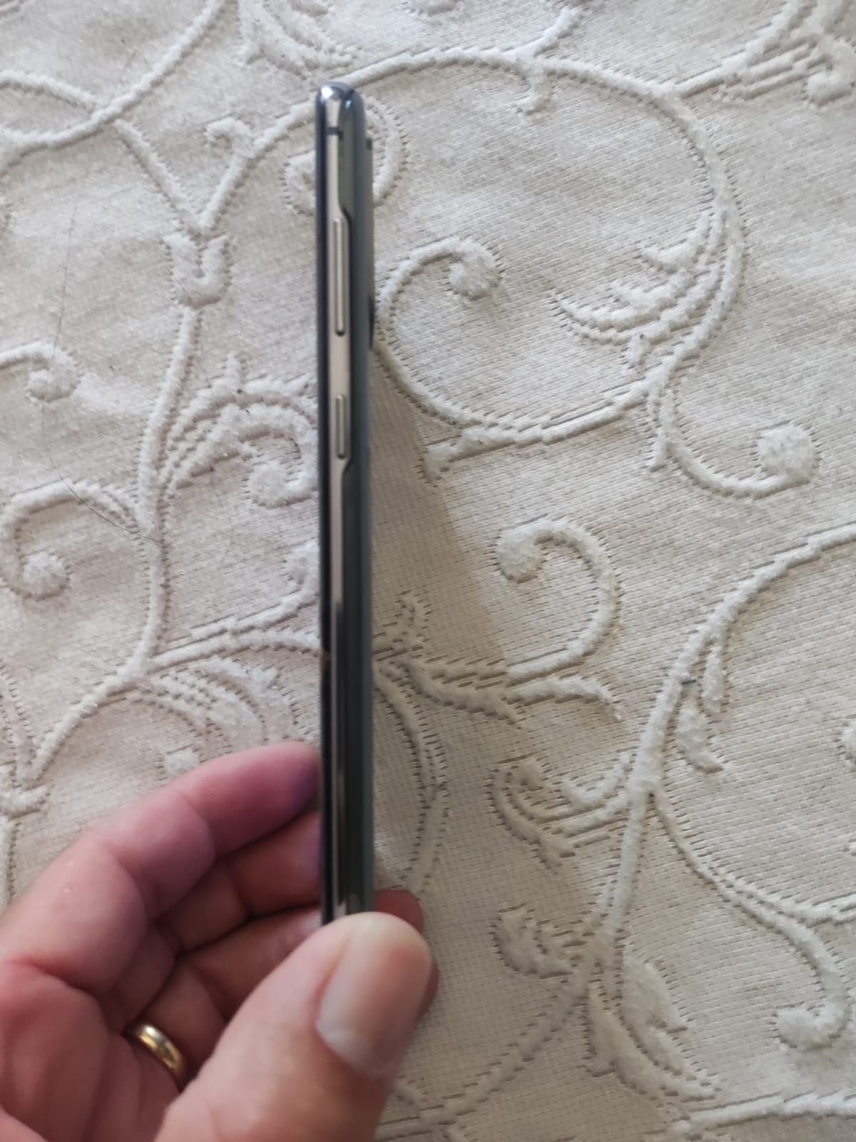 Samsung s20 8/128