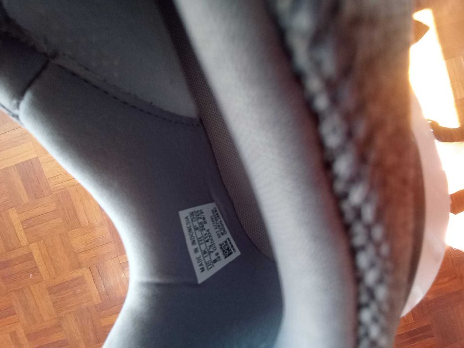 Sapatilhas Adidas Swift Run 22 como NOVAS, Tamanho 41 e 1/3