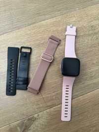 Smartwatch FitBit Versa 2 com 2 pulseira extras