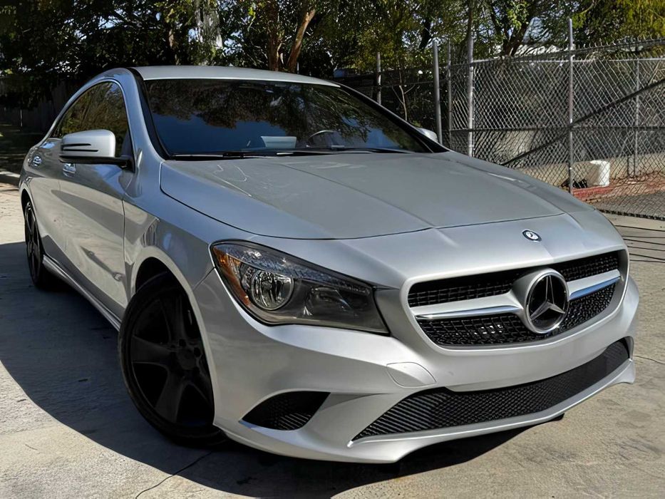 Mercedes-Benz CLA      2015