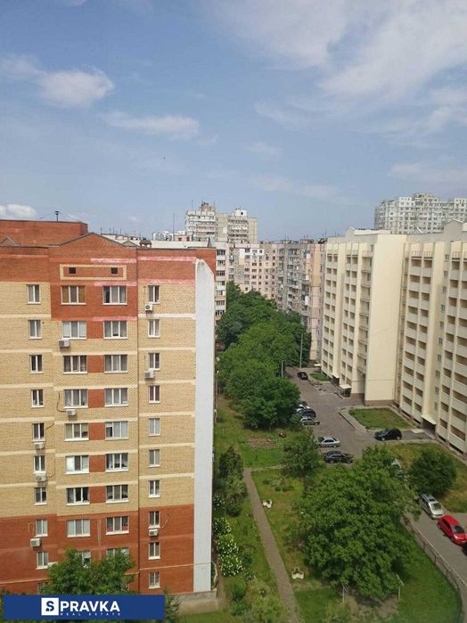 Срочная продажа! 2 комнатная в кирпичном доме. Закрытая территория!