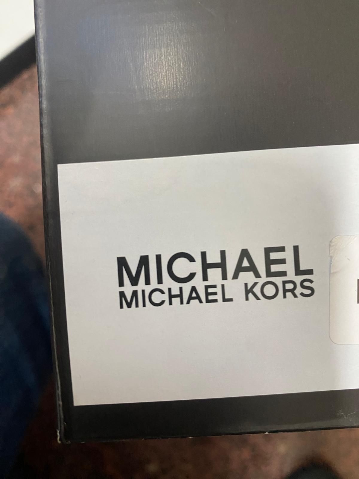 Chinelo Michael kross