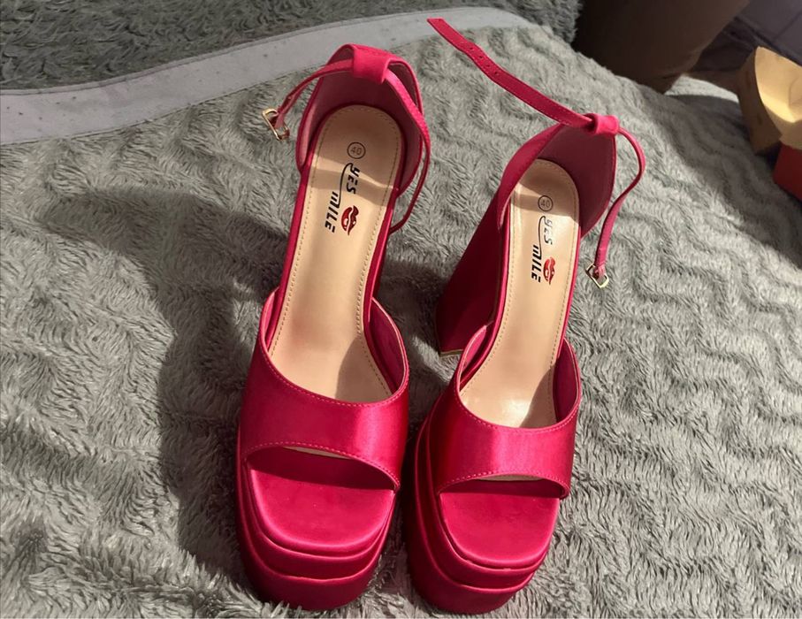 Туфлі рожеві на квадратному каблуку