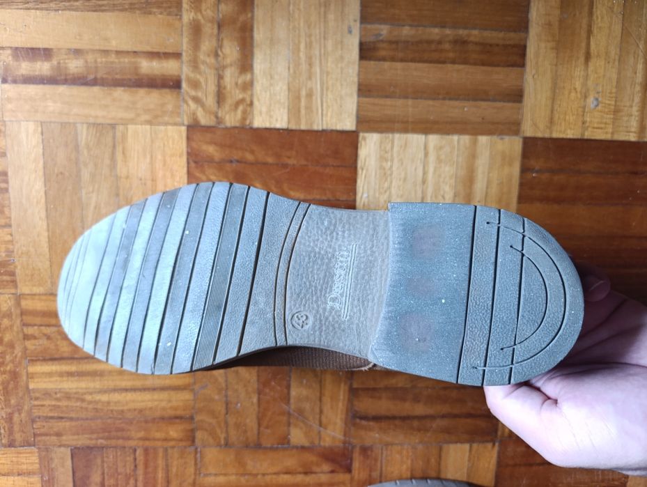 Sapatos quase novos impecáveis