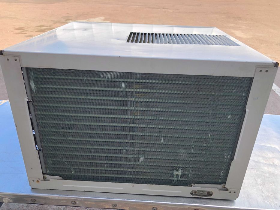 Кондиционер оконный Samsung AW07FOSEA б/у до 20 м2 не требует монтажа