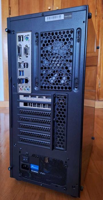 PC Gaming AMD Ryzen-5 16GB RAM