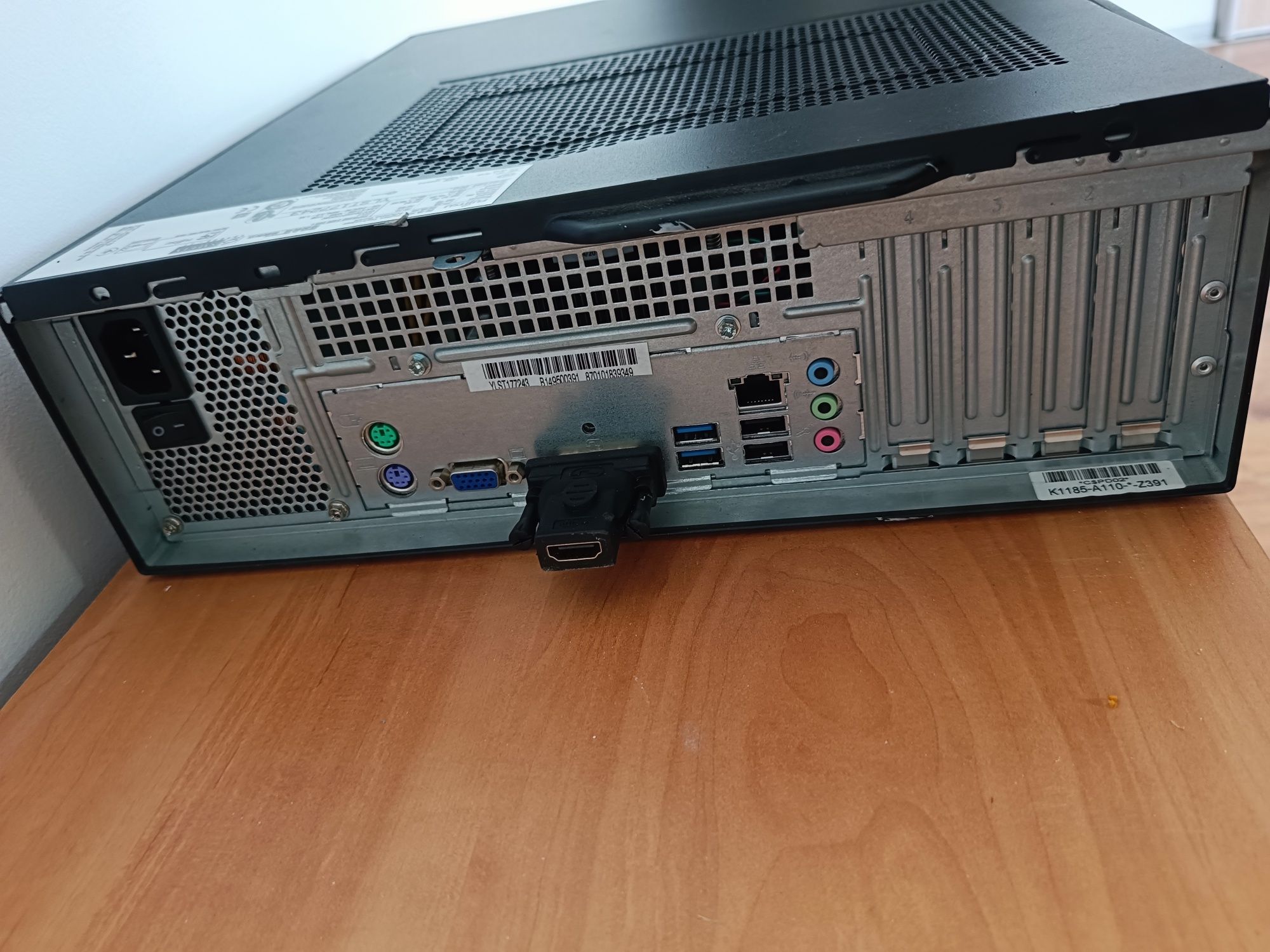 Komputer stacjonarny PC Fujitsu