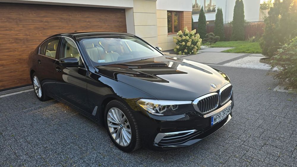 BMW Seria 5 BMW Seria 5 520d xDrive Luxury Line